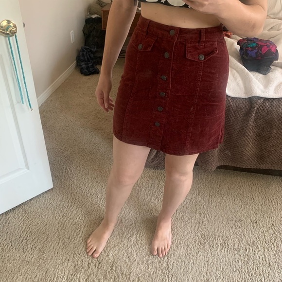 Burgundy corduroy a line mini button up skirt - Picture 4 of 5
